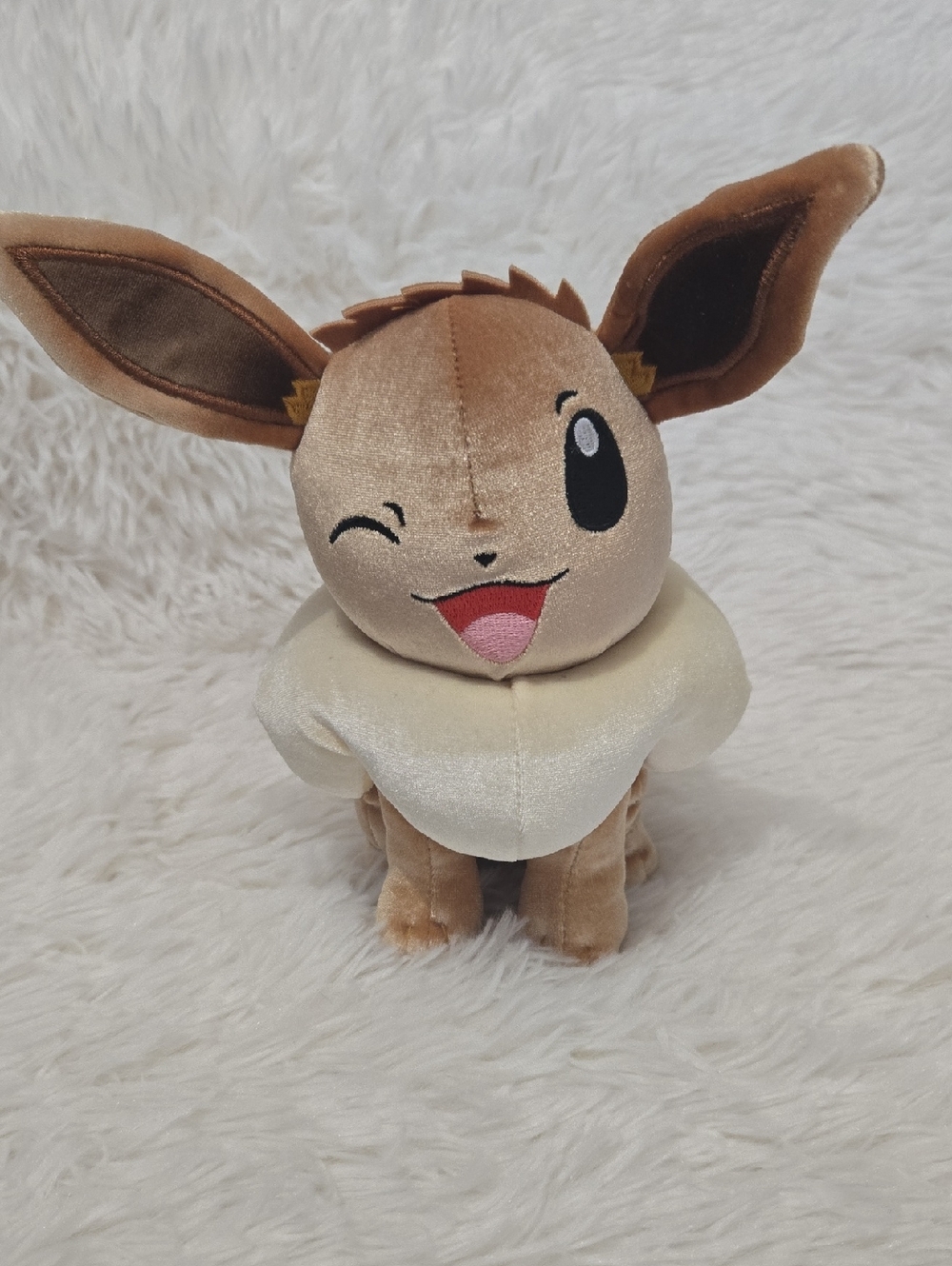 Winking Eevee Plush By Jazwares